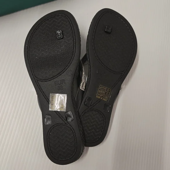 Lauren Lorraine Black Sandals with Silver Accents Size 6 NWT Gigi - Picture 5 of 7